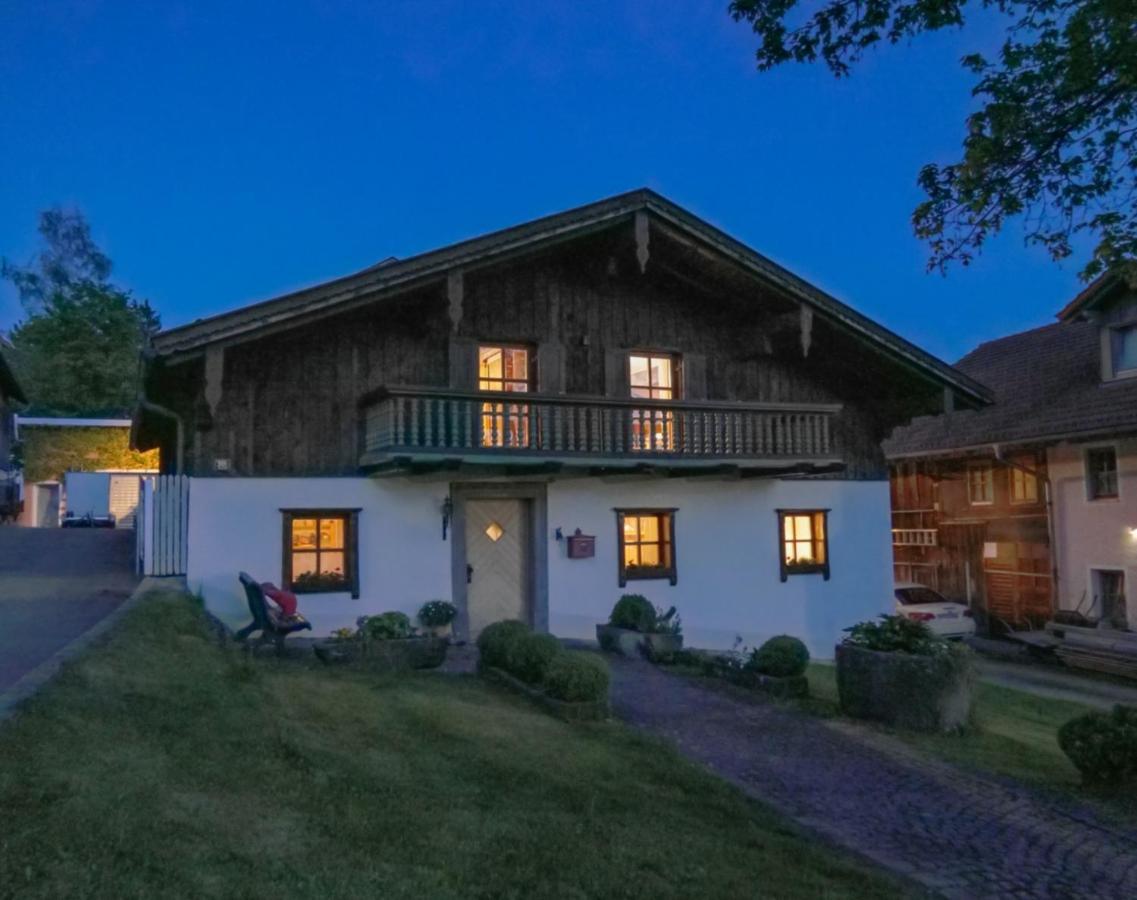 400Qm Bayerische Villa 2500Qm Uneinsehbarer Garten In Beliebter Urlaubsregion ฟรายยุง ภายนอก รูปภาพ