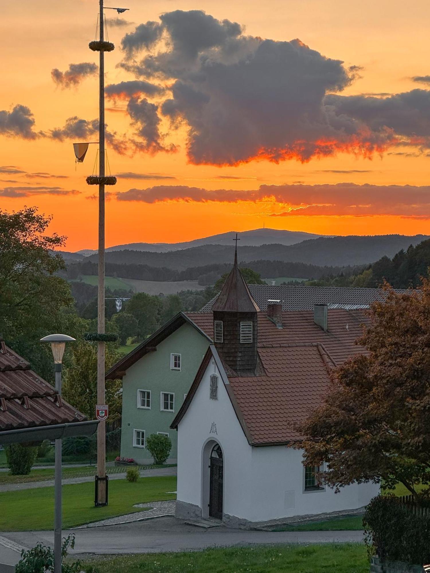 400Qm Bayerische Villa 2500Qm Uneinsehbarer Garten In Beliebter Urlaubsregion ฟรายยุง ภายนอก รูปภาพ